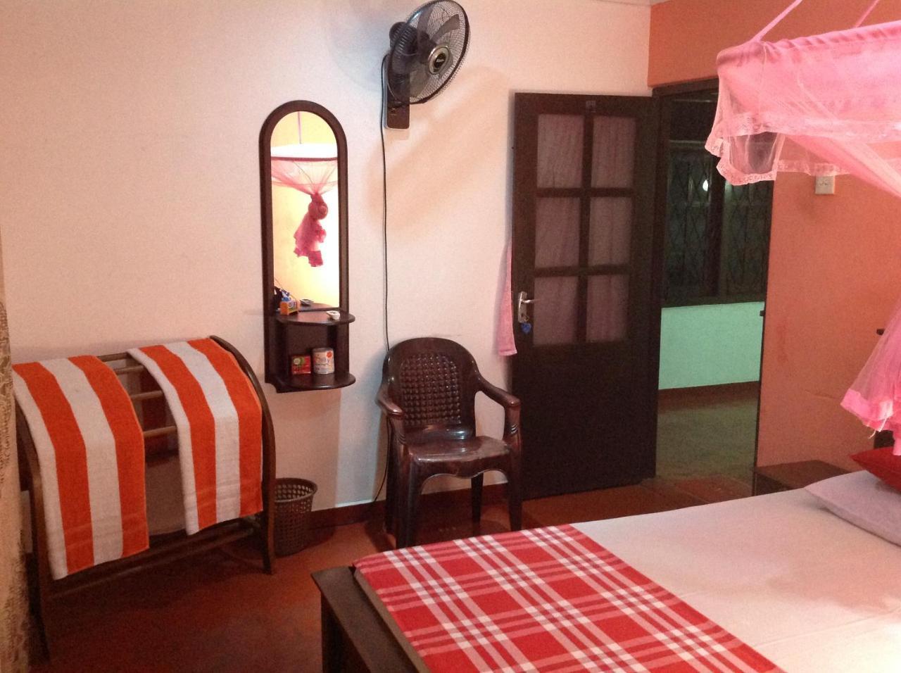 Saman Homestay Тангале Екстериор снимка